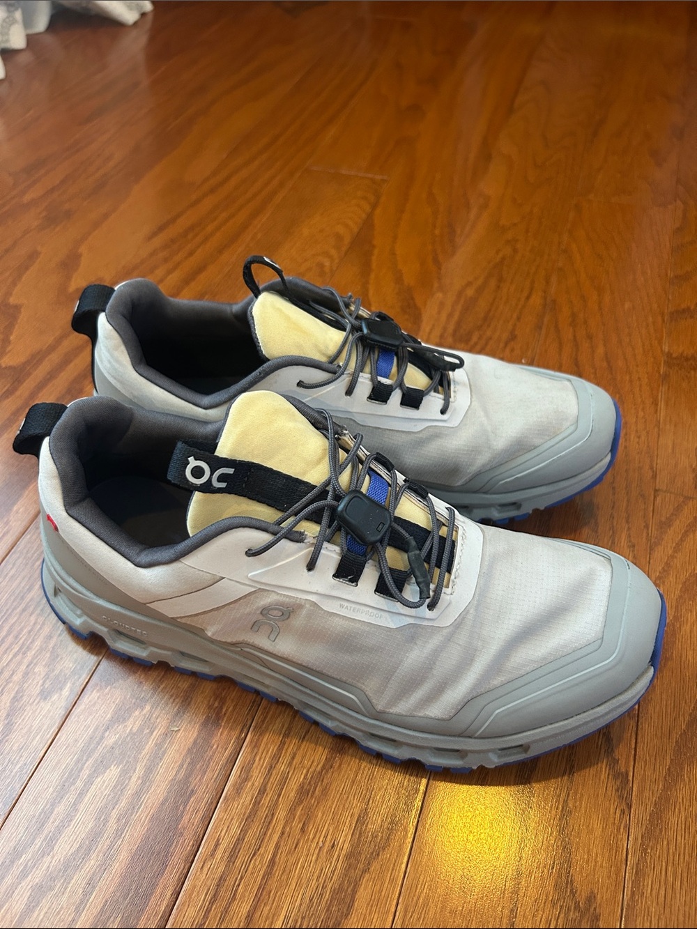 On Kids’ Cloudhero Waterproof in Light Gray with Blue Accents